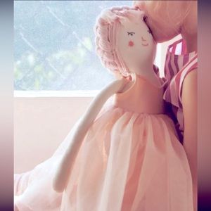 Mer Meri 19”doll ballet set with trunk NWT in Box.